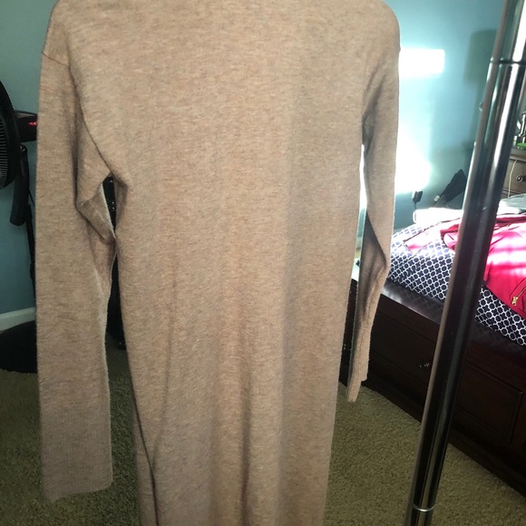 Clothes - Picture 3 of 3